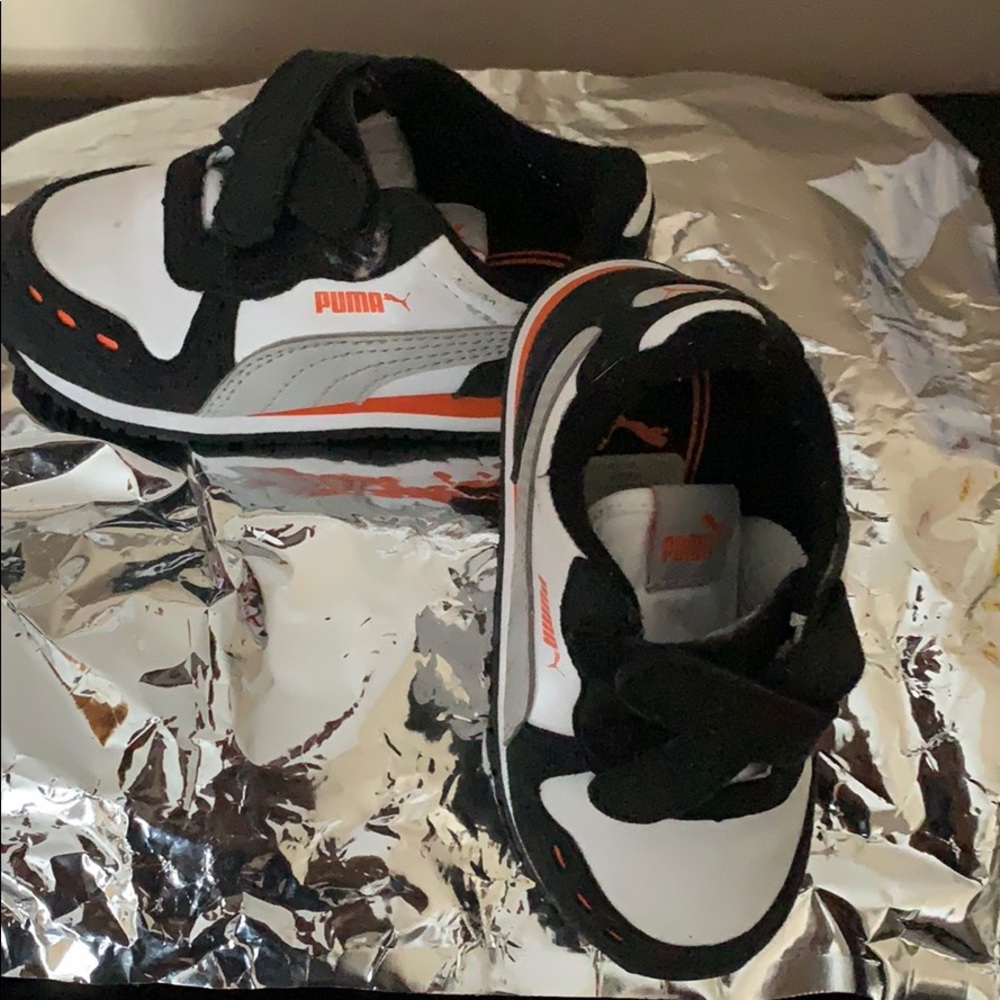 Boys Puma sneakers